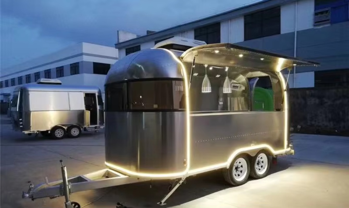 Foodtruck, mobiel restaurant,  - Coffee And Tea Bar recensie en prijs